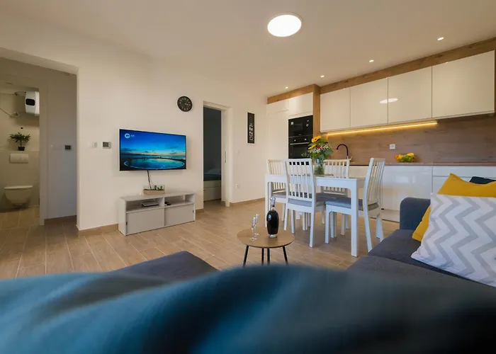 Bokanjac Free Covered Parking & Free Wifi *